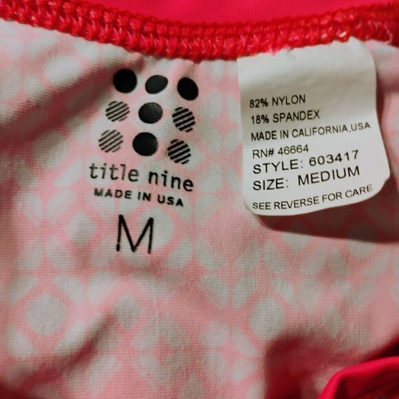 Title Nine Rash Guard Swim Top 90s Geometric Trellis Dot Print Coral Pink Aqua M - Picture 9 of 12
